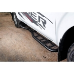 บันไดเหยียบขึ้น บันไดข้าง สีดำ CURVE SIDE STEPS MESH WIRE Nissan Navara NP300 