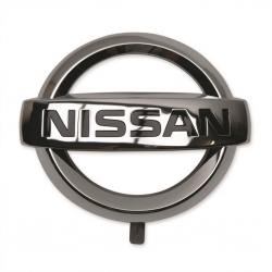 logo Nissan ติด Sunny หน้ากระจัง